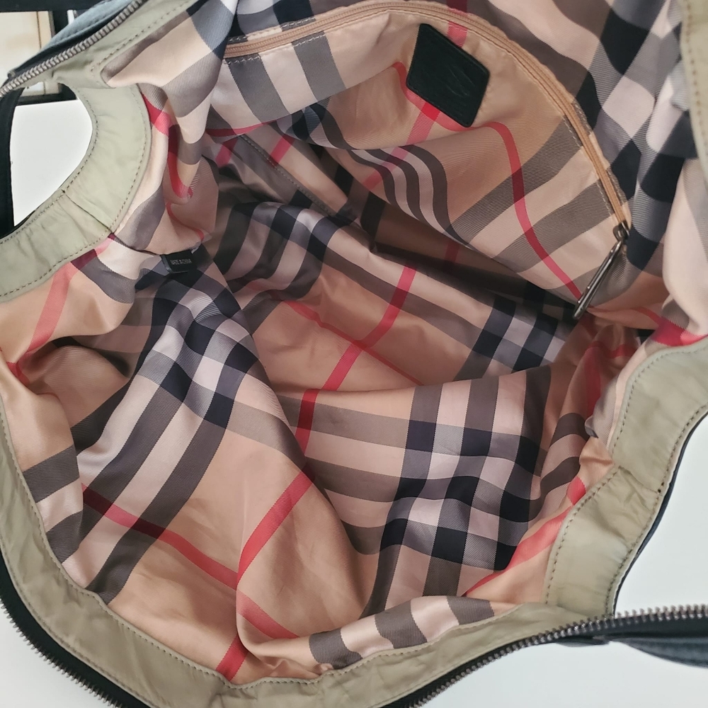 Burberry Large Kahki Buckleigh Tote - Picture 8 of 13